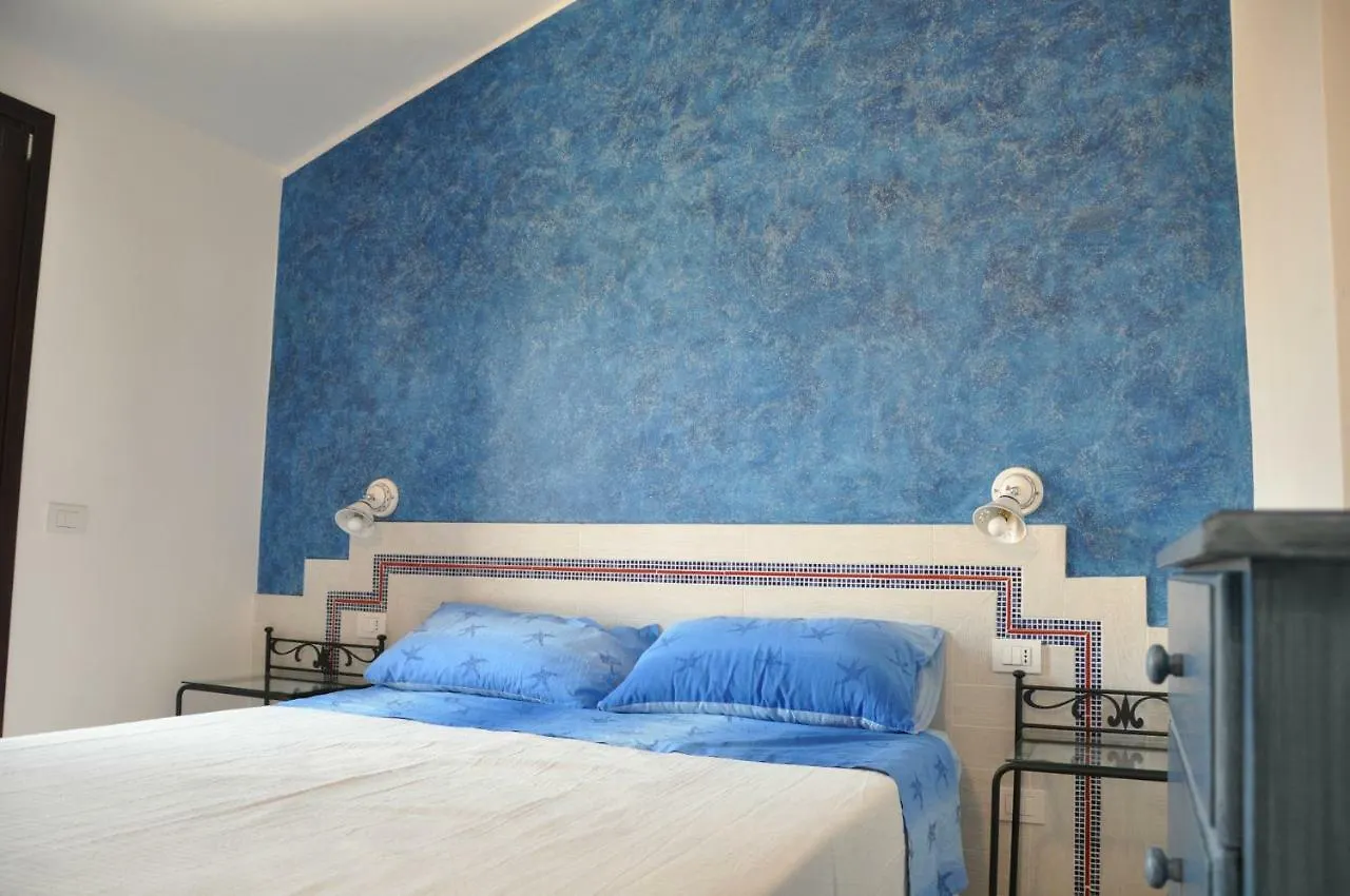 Apartment Attico Romantico Vista Mare Alla Maddalena